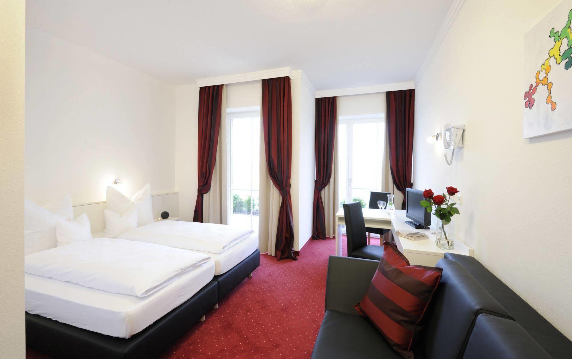Hotel Inspiration Garni Tittmoning Kültér fotó