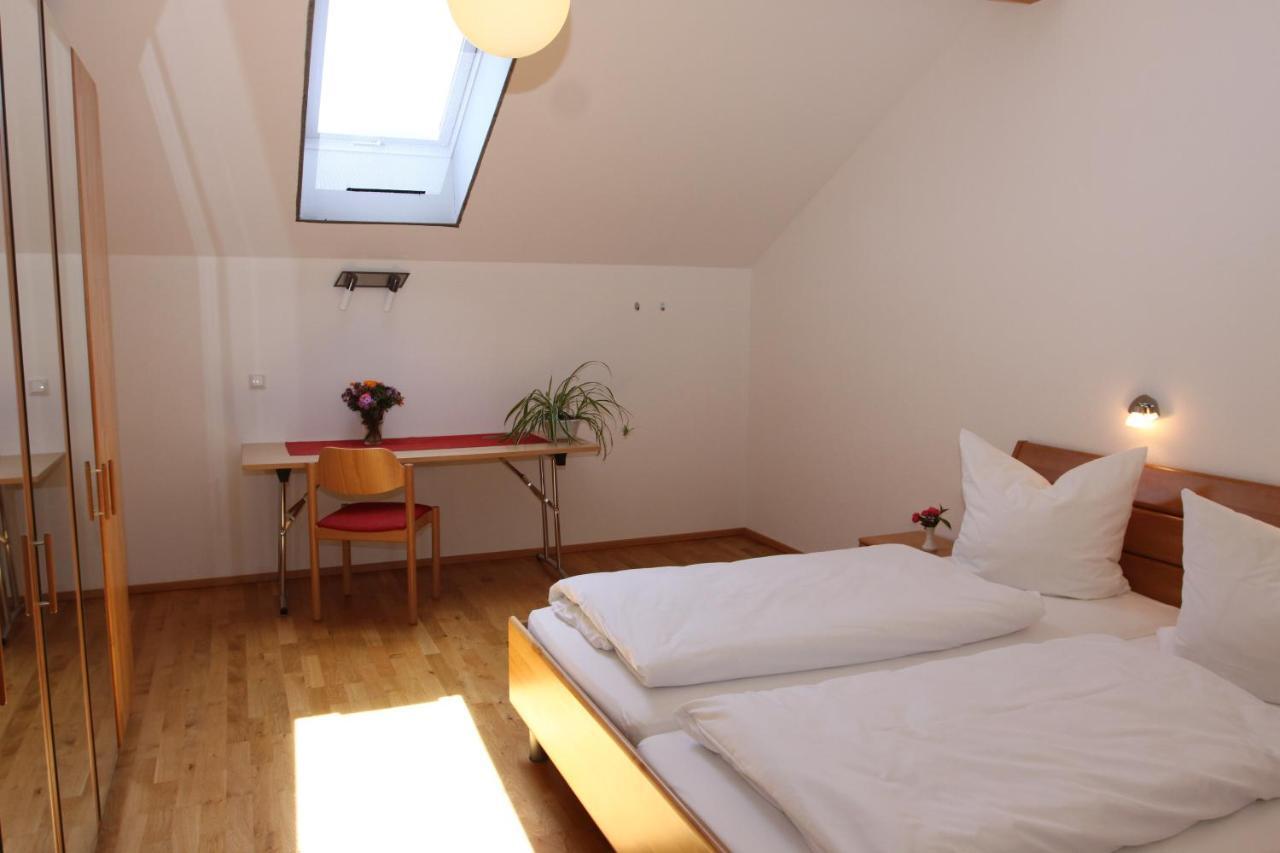 Hotel Inspiration Garni Tittmoning Szoba fotó